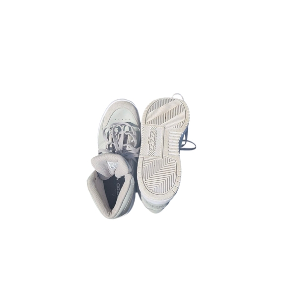 Athletic shoes - Picture 3 of 4